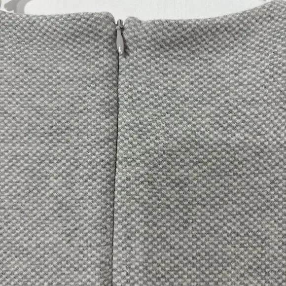 Womans Tahari Light Gray tight knit short sleeve Dress - Size 4 - Picture 5 of 8
